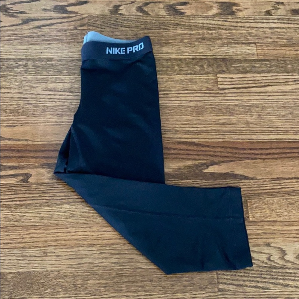 Black Nike Pro Dri-fit Crop Leggings